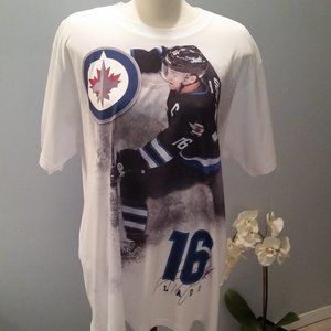 Winnipeg Jets NHL autographed Andrew Ladd jersey